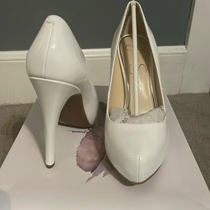 Jessica Simpson size 7 white heels